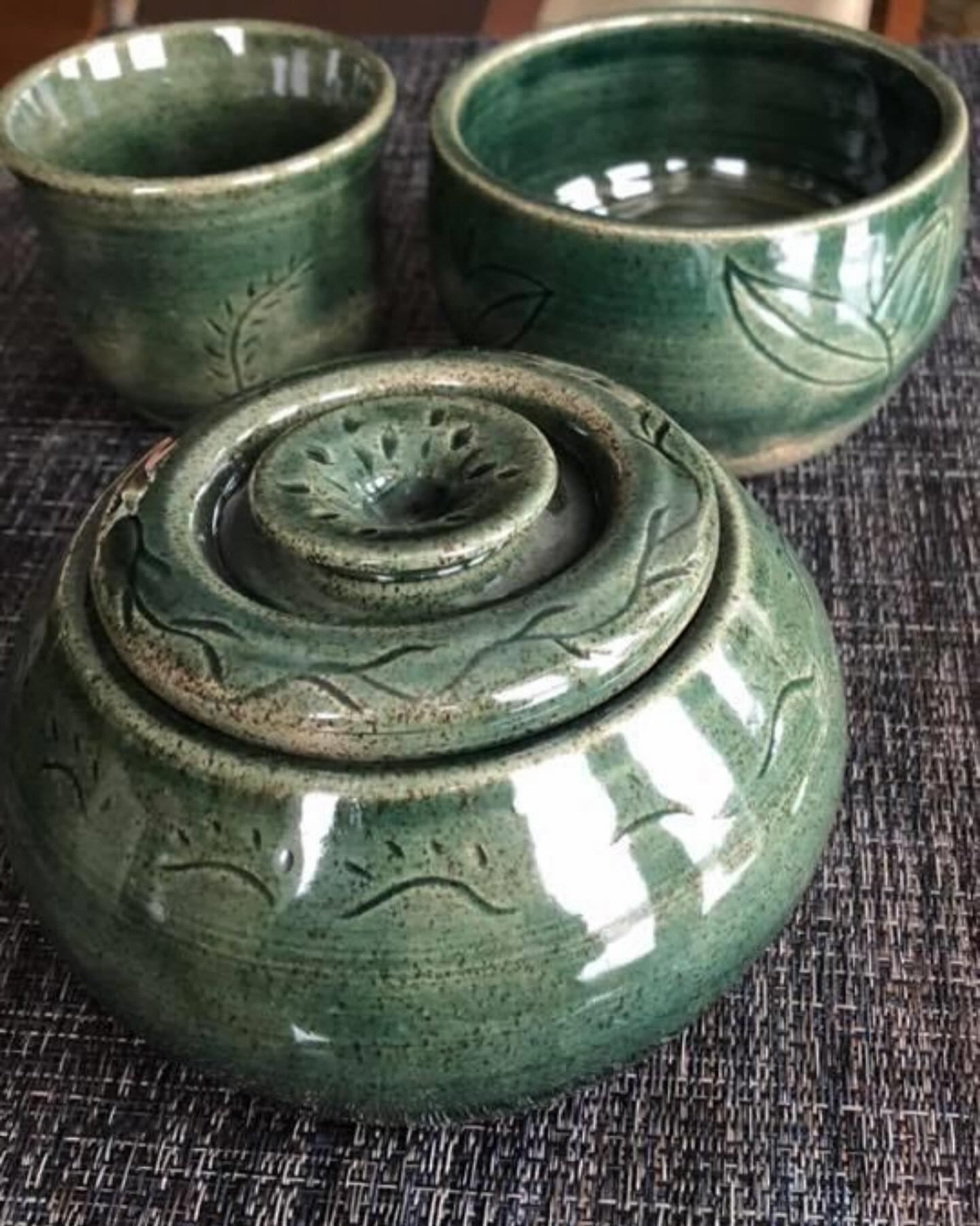 Dandelion pottery vase